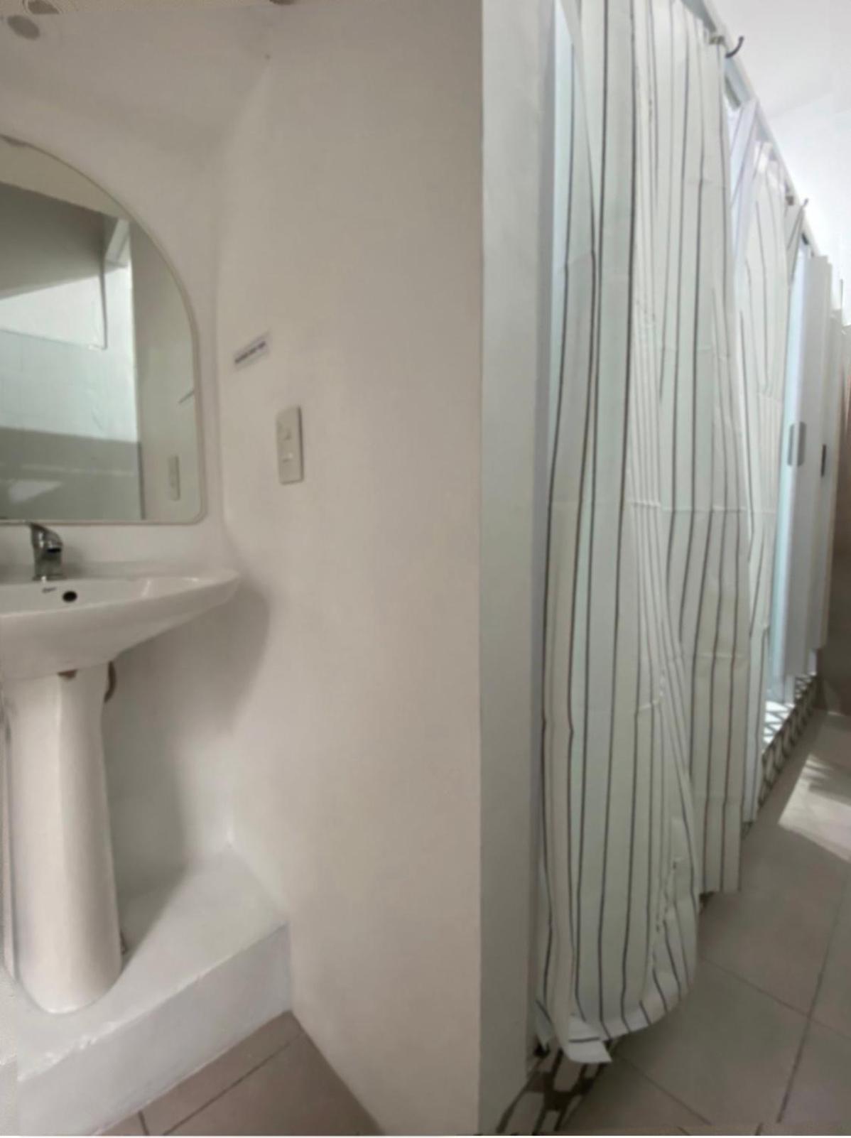 Hostel Miraflores Buenos Aires Bagian luar foto